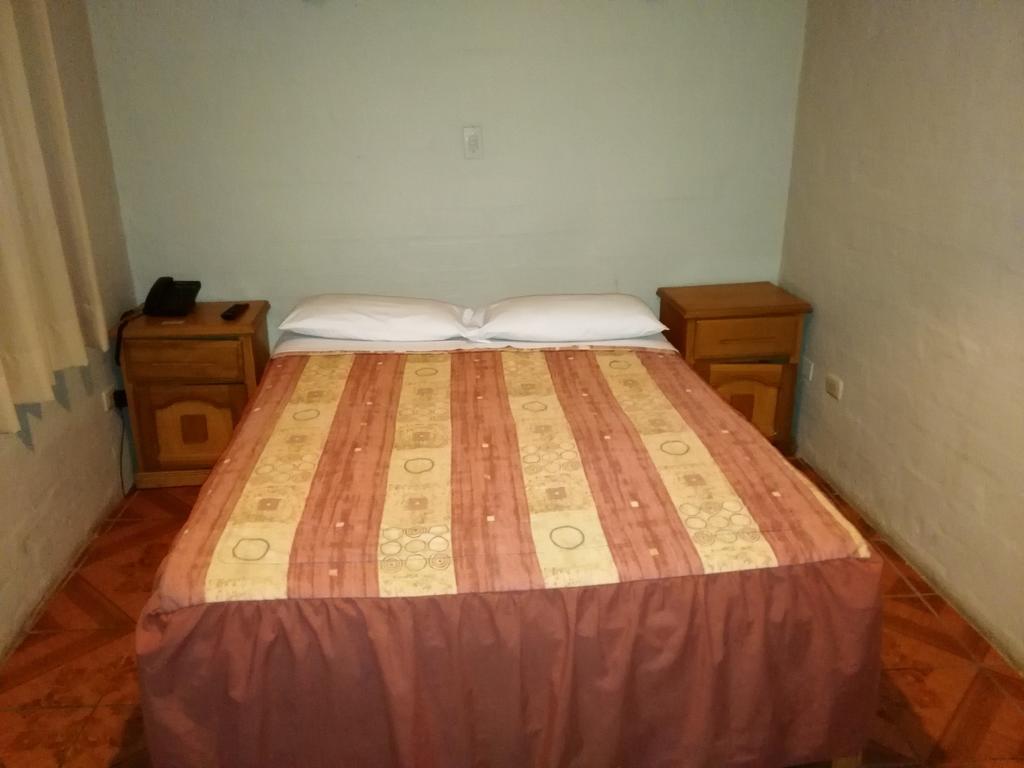 Refugio Del Pirata Hostel Paracas Bilik gambar